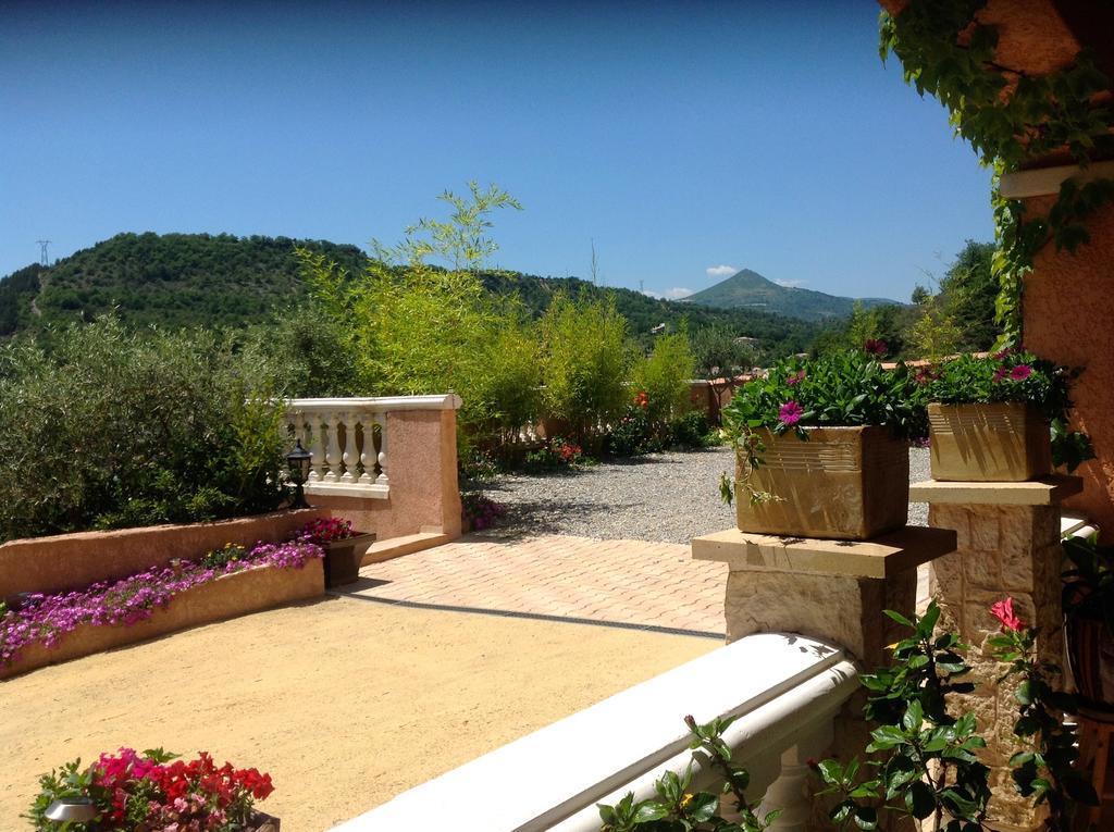 Chambres D'Hotes Les Noisetiers Digne-les-Bains ภายนอก รูปภาพ