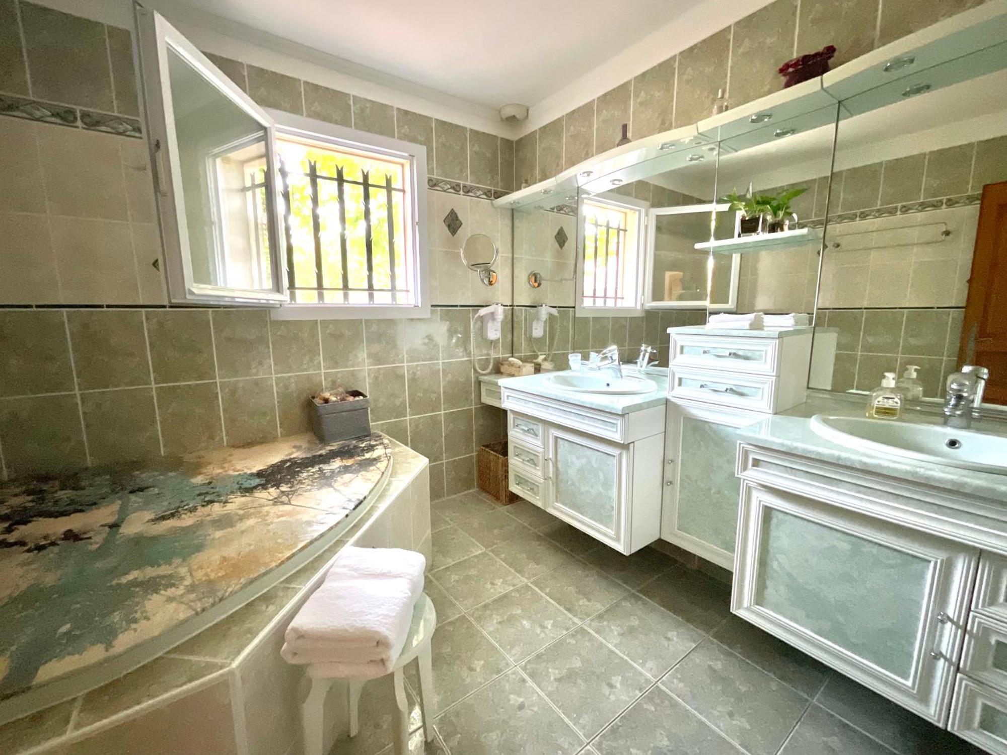 Chambres D'Hotes Les Noisetiers Digne-les-Bains ภายนอก รูปภาพ